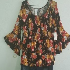Nwt  Paisley top